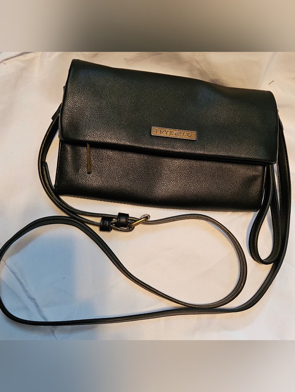 FRYE AND CO. Black Leather Envelope Crossbody Bag